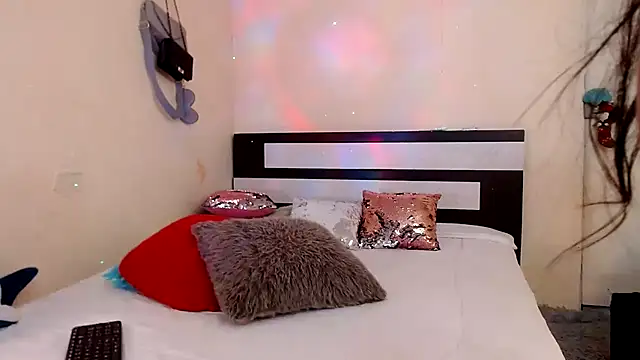 Snapshot of chika_hellar chatting on January 2026 10:37:01 PM chika hellar online show from January 2026 10:37:01 PM