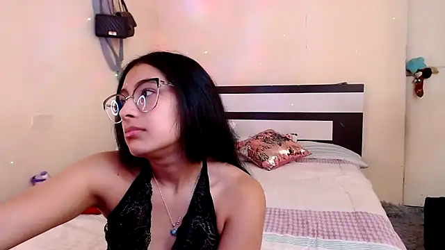 Snapshot of chika_hellar chatting on February 2026 10:31:01 PM chika hellar online show from February 2026 10:31:01 PM