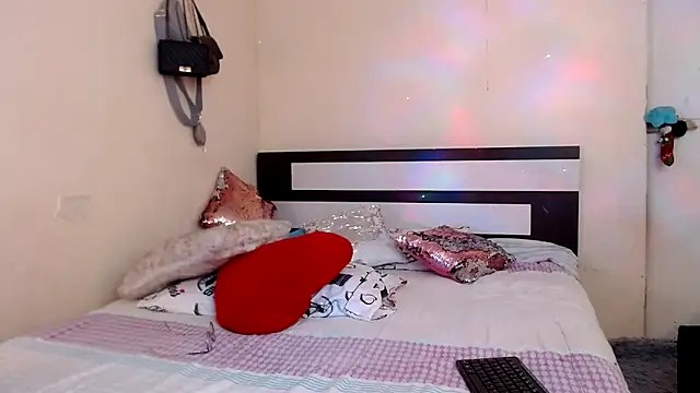 Snapshot of chika_hellar chatting on March 2026 08:48:01 PM chika hellar online show from March 2026 08:48:01 PM