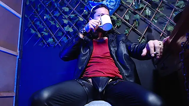 Dicaprioo  online show from December 2025 04:21:01 AM