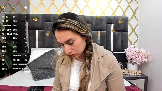 RubbyTaylor online show from September 2025 02:31:01 PM