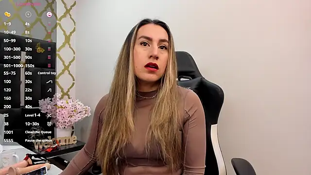 RubbyTaylor online show from October 2025 02:50:01 PM