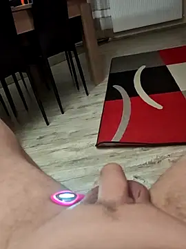 Szeltolo001 online show from March 2026 02:22:02 AM