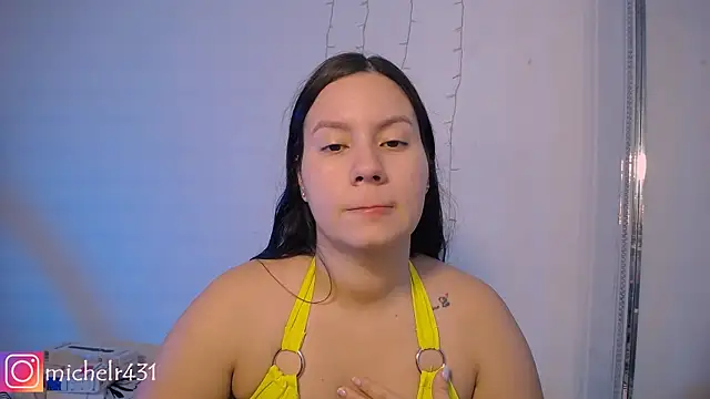 Mia  reys online show from February 2025 11:20:01 AM