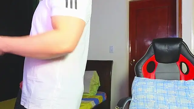 Snapshot of Regansmiths chatting on February 2025 05:12:01 AM Regansmiths online show from February 2025 05:12:01 AM