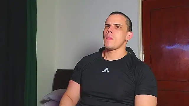 Snapshot of Regansmiths chatting on February 2025 05:24:01 AM Regansmiths online show from February 2025 05:24:01 AM