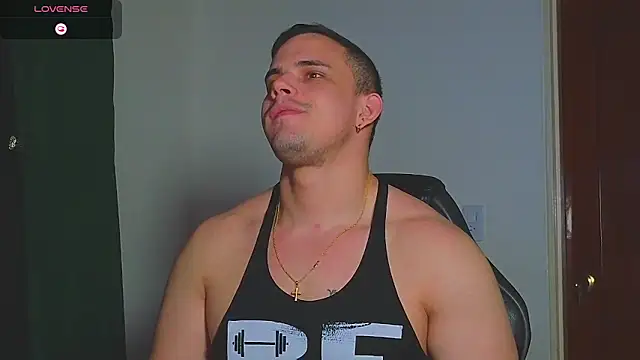 Snapshot of Regansmiths chatting on September 2025 01:10:01 AM Regansmiths online show from September 2025 01:10:01 AM