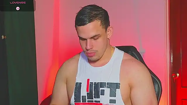 Snapshot of Regansmiths chatting on November 2025 01:06:02 AM Regansmiths online show from November 2025 01:06:02 AM