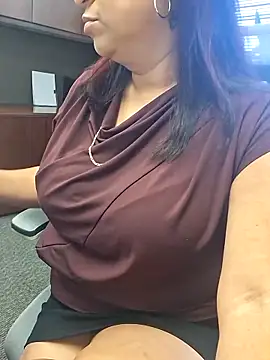 Erotic nayma online show from March 2026 08:46:02 PM