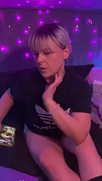 GinAnnTonic online show from January 2026 09:22:02 AM