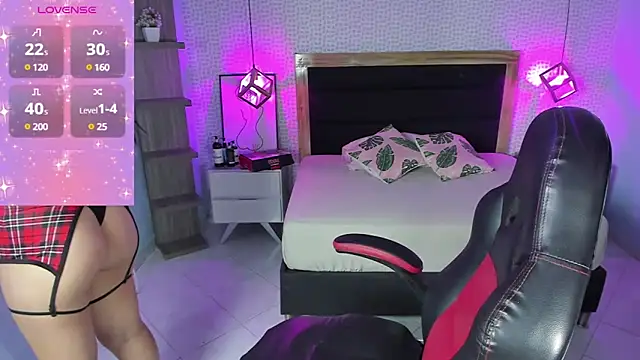 delilaquinn online show from February 2025 12:21:02 PM