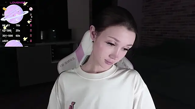 sweetiebones online show from February 2025 01:18:02 PM