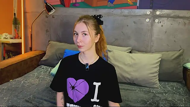 Snapshot of izi-fox chatting on October 2025 04:07:01 PM izi-fox online show from October 2025 04:07:01 PM