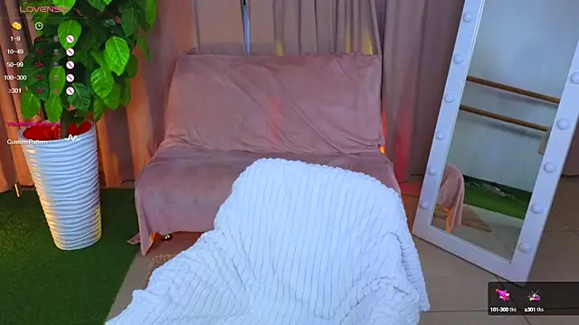 Hayle Hill online show from March 2025 02:47:01 AM