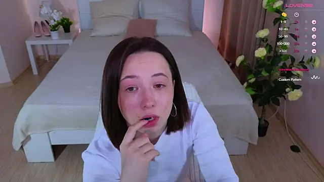 Hayle Hill online show from March 2025 12:34:01 PM