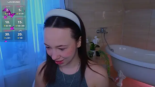 Hayle Hill online show from March 2026 02:28:01 AM