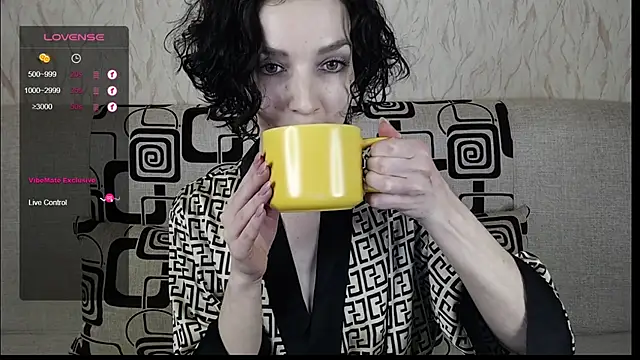 TinaWince online show from January 2025 05:09:01 AM