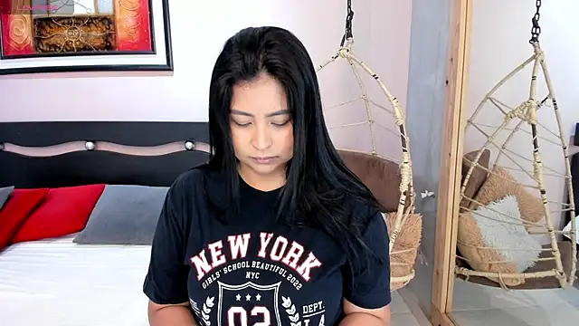 Snapshot of _alaiasmile_ chatting on June 2026 05:30:02 PM alaiasmile online show from June 2026 05:30:02 PM