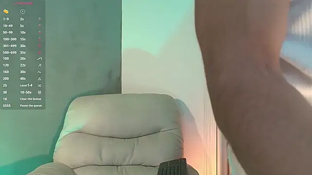 Valentinoford online show from February 2025 02:50:02 AM