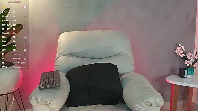 Valentinoford online show from February 2025 03:15:02 AM