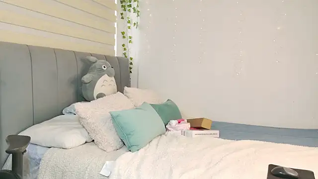  thaeltaylor online show from October 2025 04:06:02 PM