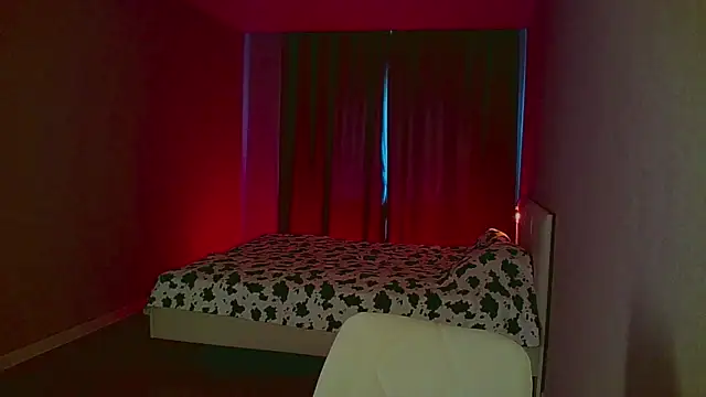 Snapshot of mia_raspberrie chatting on March 2025 04:30:02 AM mia raspberrie online show from March 2025 04:30:02 AM