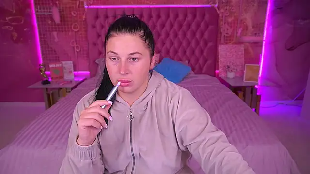 ArianaDarkk online show from October 2025 07:47:01 PM