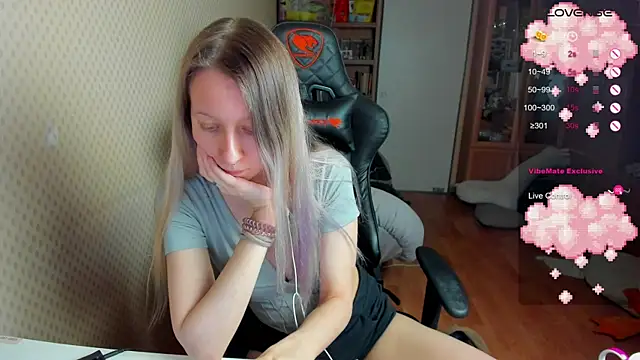 Snapshot of cutieMila chatting on February 2025 08:58:01 PM cutieMila online show from February 2025 08:58:01 PM