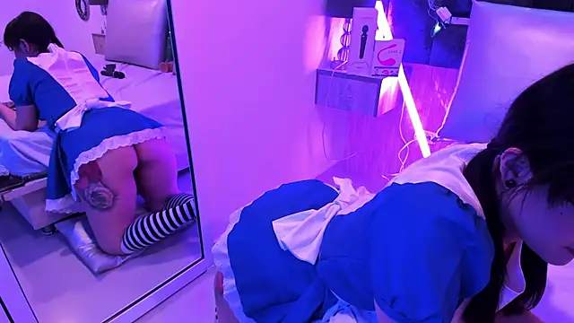 Charlotte Myers online show from February 2025 05:53:02 PM