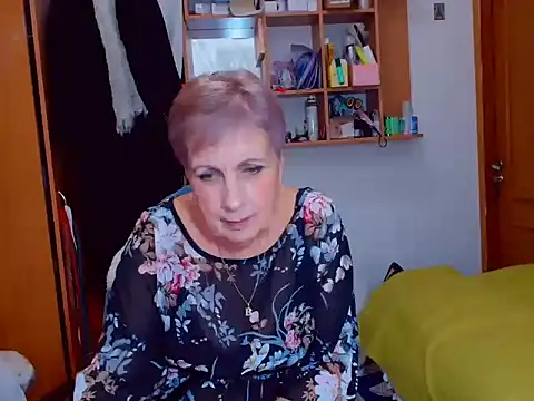 Victoria5643 online show from December 2024 08:51:02 PM