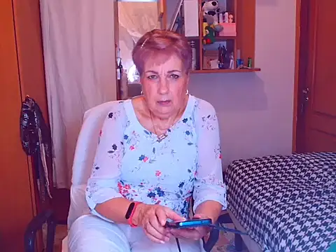 Victoria5643 online show from February 2025 06:37:02 PM