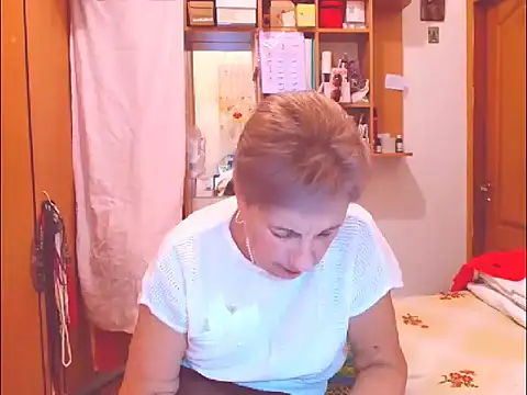 Victoria5643 online show from September 2025 07:25:01 PM