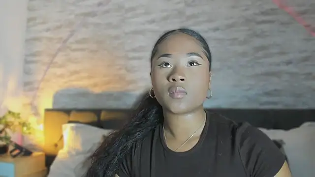 Anneth  M online show from November 2025 08:24:02 PM