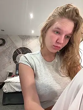 Ketitull online show from September 2025 04:47:01 AM