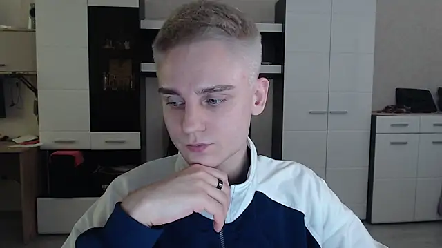 angryzan online show from February 2025 11:04:01 AM