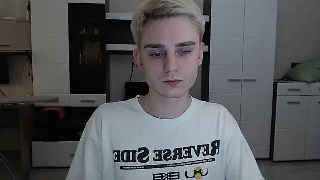 angryzan online show from March 2025 10:56:02 AM