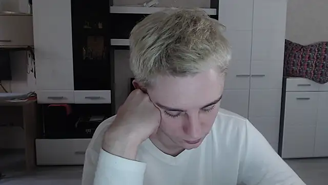 angryzan online show from March 2025 08:37:02 AM