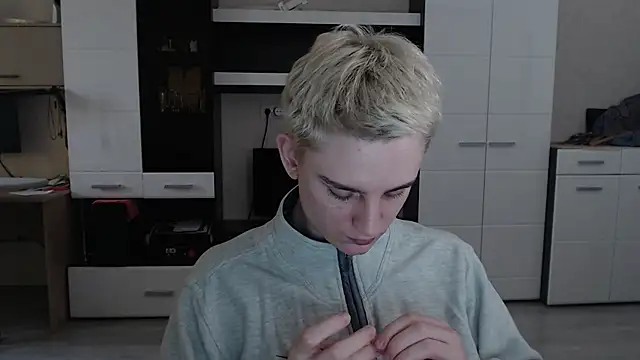 angryzan online show from March 2025 07:37:01 AM