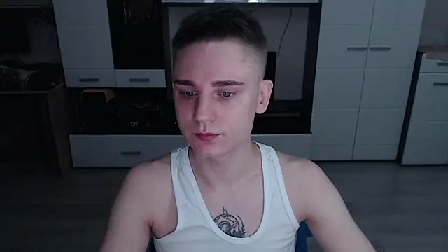 angryzan online show from October 2025 04:35:02 AM