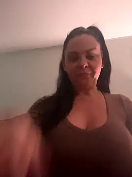 IvyWylde online show from December 2024 06:30:02 PM