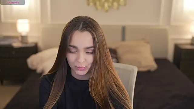 Lana Pulse online show from October 2025 03:13:01 PM