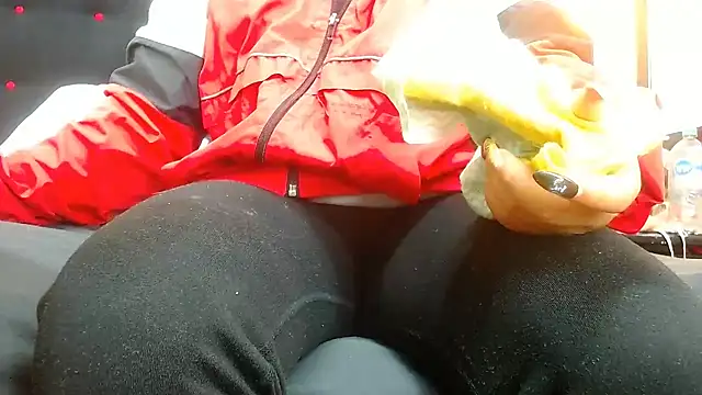 Snapshot of hairy_pussywet chatting on December 2024 07:11:02 PM hairy pussywet online show from December 2024 07:11:02 PM