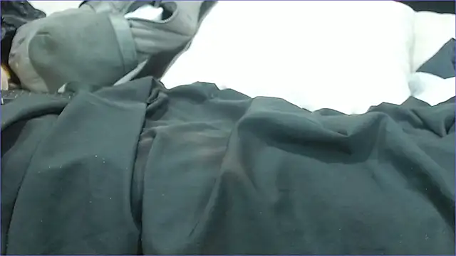 Snapshot of hairy_pussywet chatting on February 2025 11:47:02 PM hairy pussywet online show from February 2025 11:47:02 PM