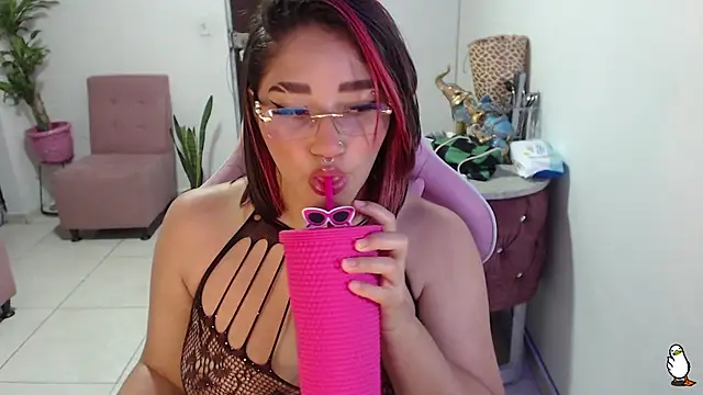 Snapshot of littleangel1_m chatting on December 2024 11:02:01 PM littleangel1 m online show from December 2024 11:02:01 PM