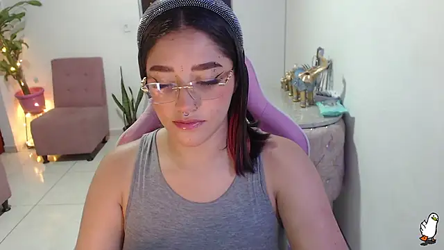 Snapshot of littleangel1_m chatting on February 2025 09:52:02 PM littleangel1 m online show from February 2025 09:52:02 PM