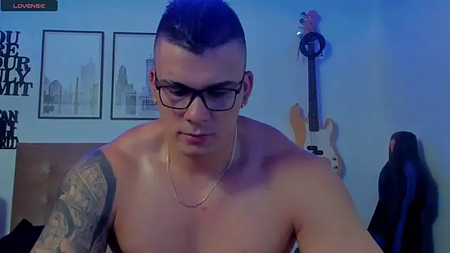 seancarreraa online show from October 2025 03:25:02 AM