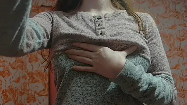 strawberrysmoothie online show from February 2025 05:05:02 AM