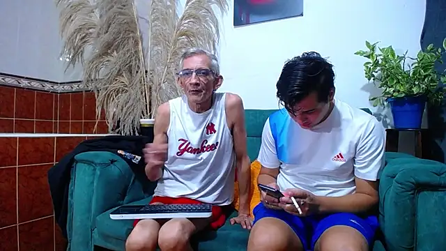 Leon hot X online show from January 2025 11:10:02 PM