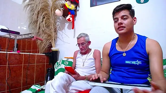 Leon hot X online show from March 2025 02:55:02 PM