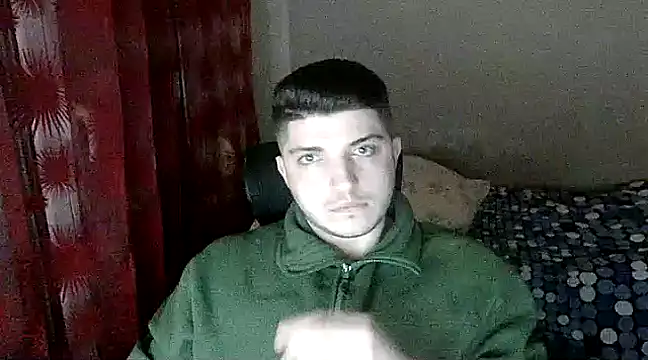 Snapshot of BoiWhore chatting on December 2024 11:05:02 PM BoiWhore online show from December 2024 11:05:02 PM